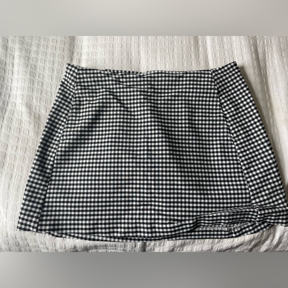Urban outfitters black and white skirt